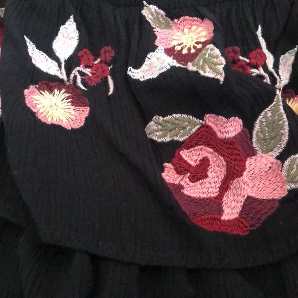 Embroidered Top - Picture 2 of 5
